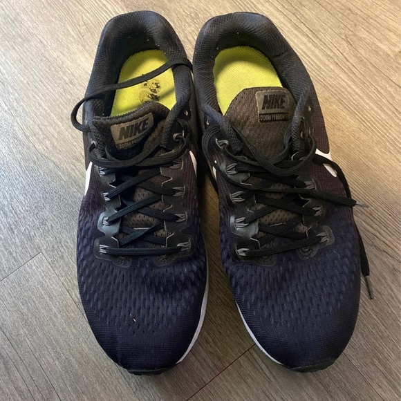 Nike Zoom Men’s 10.5 - Picture 3 of 6